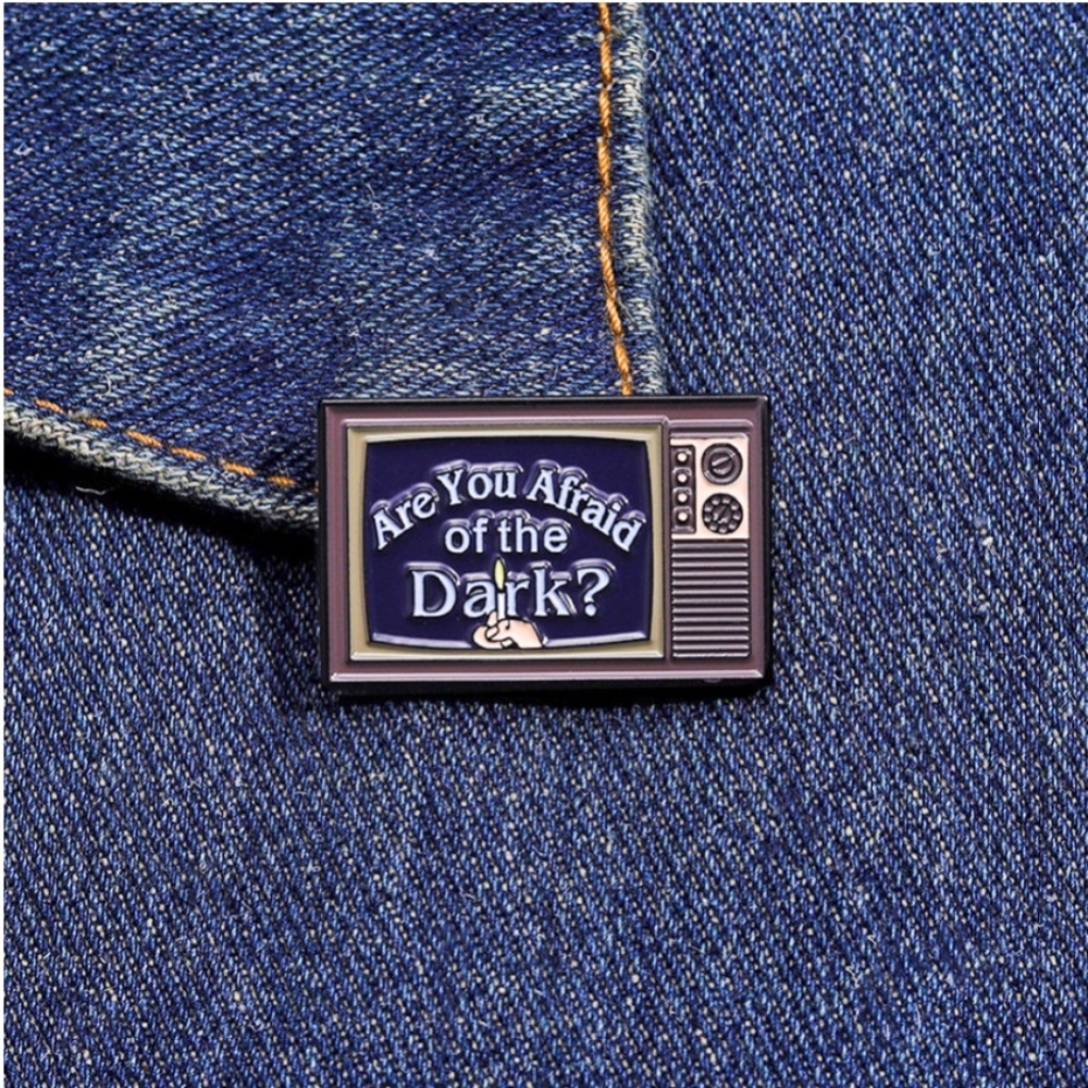 90'S NICKELODEON NOSTALGIA "ARE YOU AFRAID OF THE DARK" TV ENAMEL PIN BROOCH NWT - Picture 9 of 12